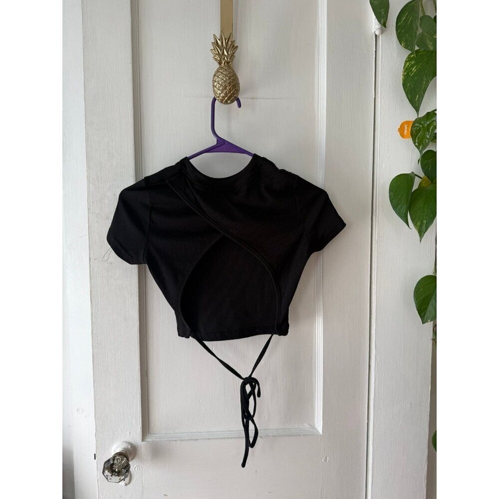 Women’s size X – small black cropped blouse